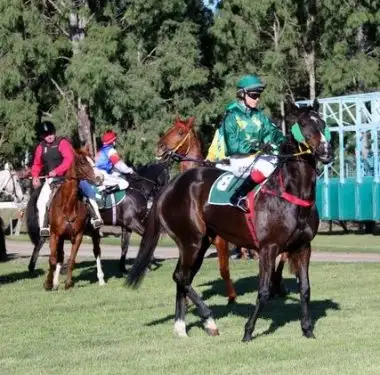 at the barriers (1024x676)